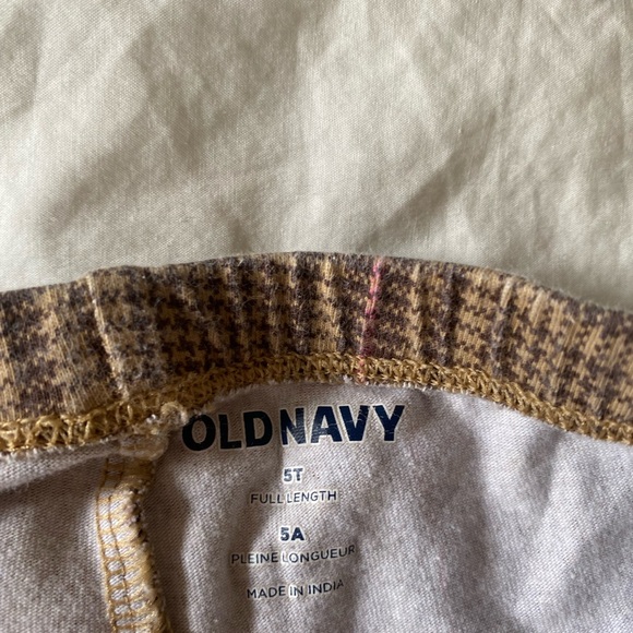 Two pairs of Old Navy tights, toddler girl, size 5T - Picture 3 of 4